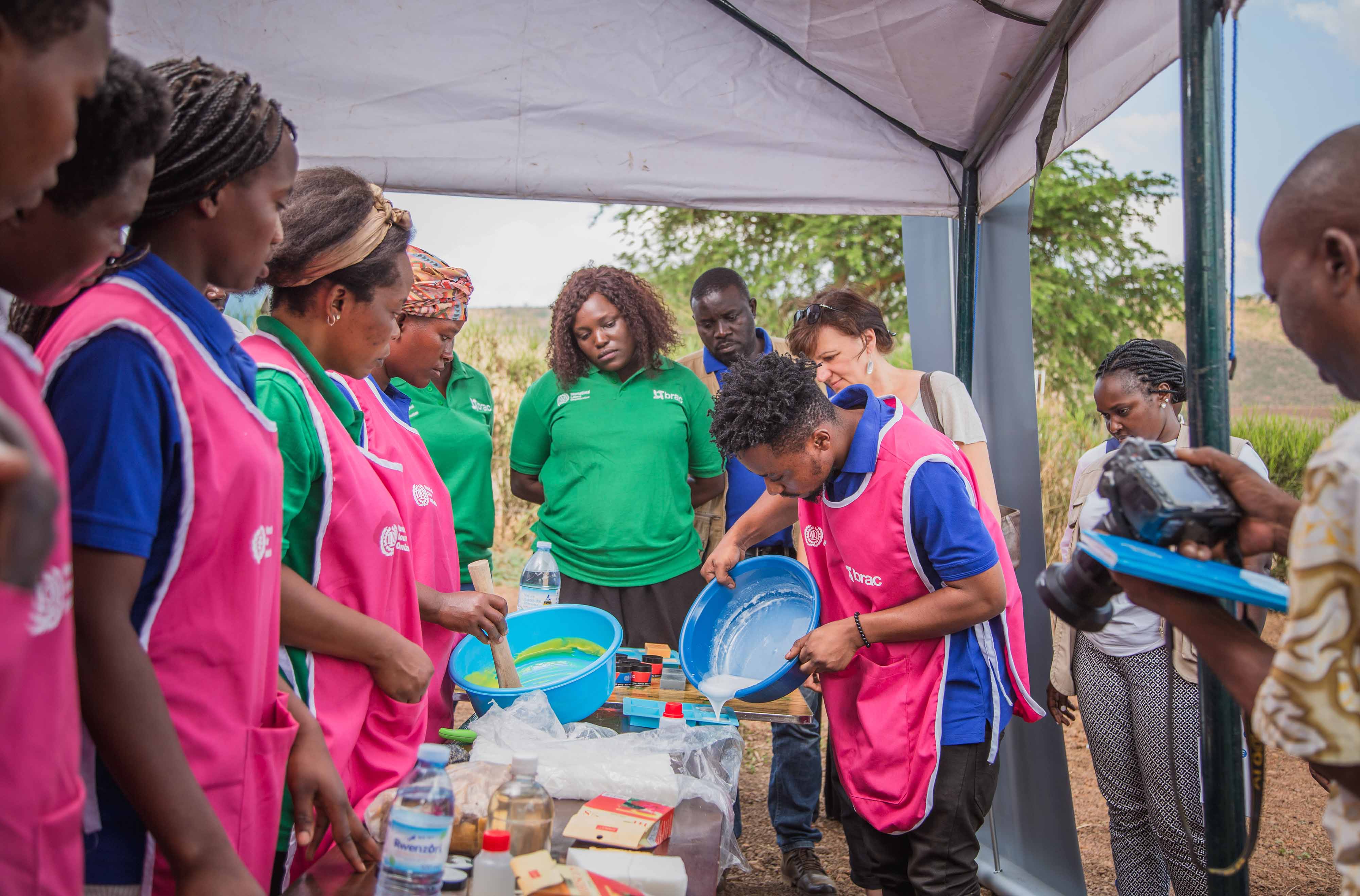 Entrepreneurship training combined with support for youth employment in Uganda